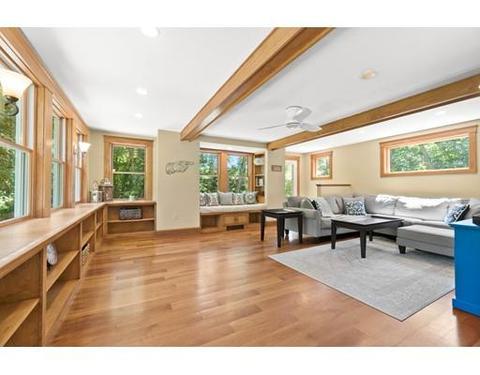 25 Fowler St, Upton, MA 01568 photo 3