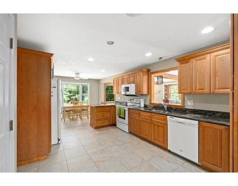 25 Fowler St, Upton, MA 01568 photo 7