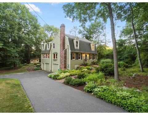 25 Fowler St, Upton, MA 01568 photo 2