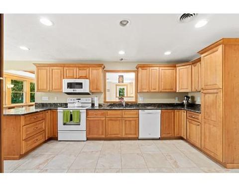 25 Fowler St, Upton, MA 01568 photo 6