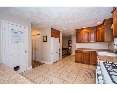 15 Eayers Pond Rd, Hudson, NH 03051 photo 9