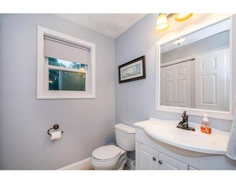 15 Eayers Pond Rd, Hudson, NH 03051 photo 6