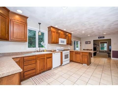 15 Eayers Pond Rd, Hudson, NH 03051 photo 7