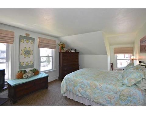 28 Taber St, Fairhaven, MA 02719 photo 9
