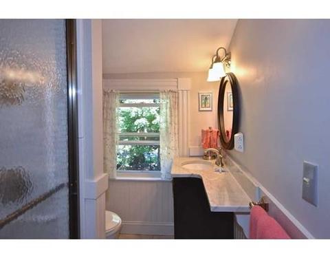 28 Taber St, Fairhaven, MA 02719 photo 8