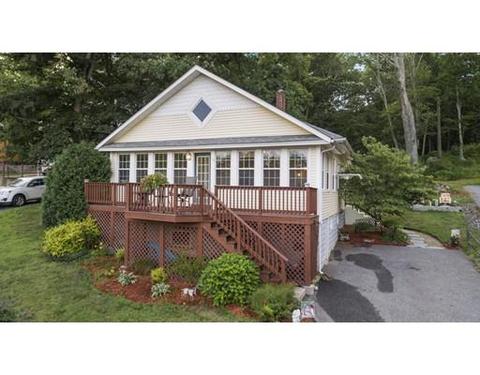 79 Uxbridge Rd, Mendon, MA 01756 photo 2