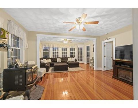79 Uxbridge Rd, Mendon, MA 01756 photo 6