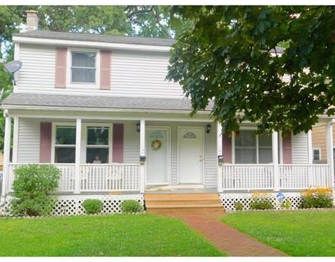 140 Leyfred Ter, Springfield, MA 01108 photo 1