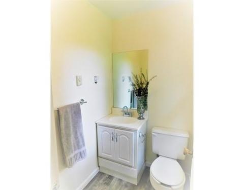 140 Leyfred Ter, Springfield, MA 01108 photo 6