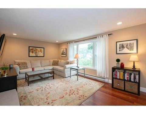 14 Ware St, Wakefield, MA 01880 photo 3