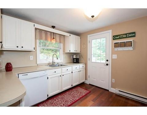 14 Ware St, Wakefield, MA 01880 photo 10