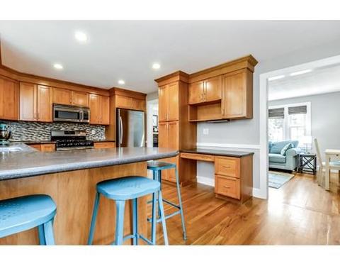 51 Simpson Dr, Framingham, MA 01701 photo 9