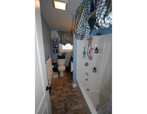 583 Slade St, Fall River, MA 02724 photo 14