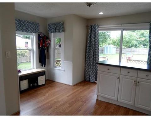 22 Charles St, Danvers, MA 01923 photo 9