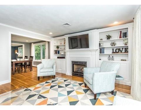 7 Mark St, Natick, MA 01760 photo 2