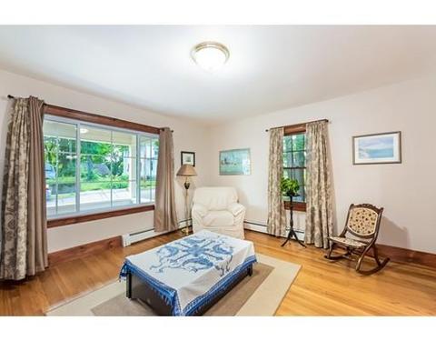 53 Thompson St, Maynard, MA 01754 photo 5