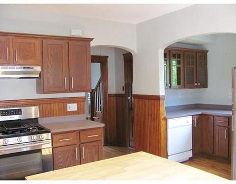 17 Halmstad St, Worcester, MA 01607 photo 4