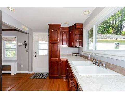 58 Barnard Rd, Worcester, MA 01605 photo 3