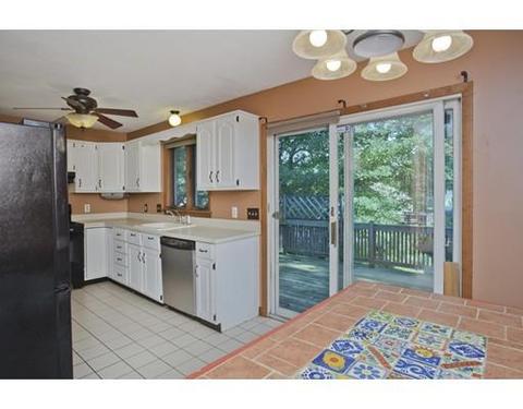 845 Wilbraham Rd, Springfield, MA 01109 photo 4