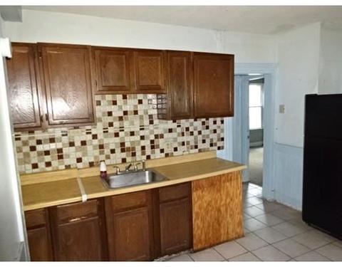 256 White St, Springfield, MA 01108 photo 2