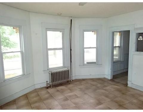 256 White St, Springfield, MA 01108 photo 4