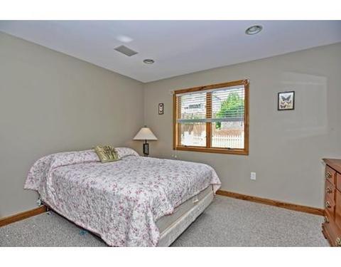 10 Buttonwood Rd, Stoneham, MA 02180 photo 17