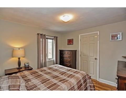 10 Buttonwood Rd, Stoneham, MA 02180 photo 11