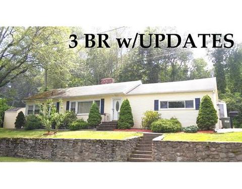2 Oak Ln, Webster, MA 01570 photo 1