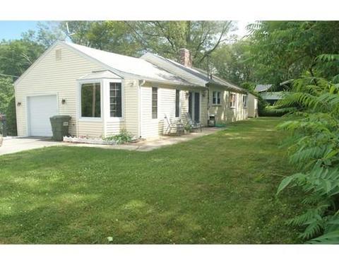 2 Oak Ln, Webster, MA 01570 photo 2