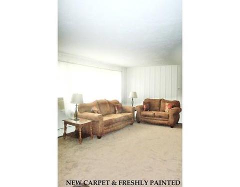 2 Oak Ln, Webster, MA 01570 photo 8