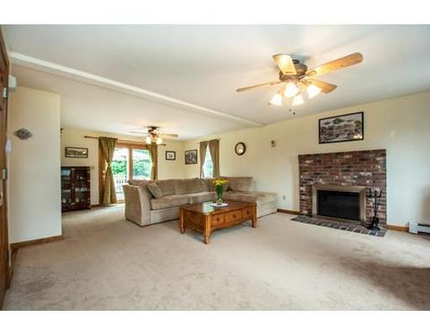 9 Whitney Dr, Ashburnham, MA 01430 photo 3
