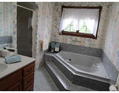 517 David St, Fall River, MA 02720 photo 25