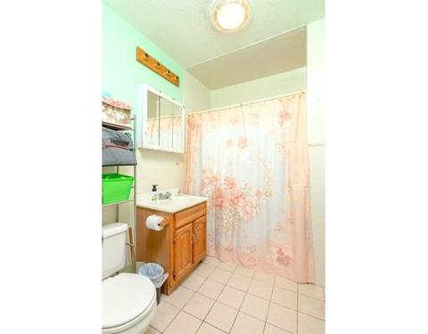 22 Stuart St, Springfield, MA 01119 photo 8