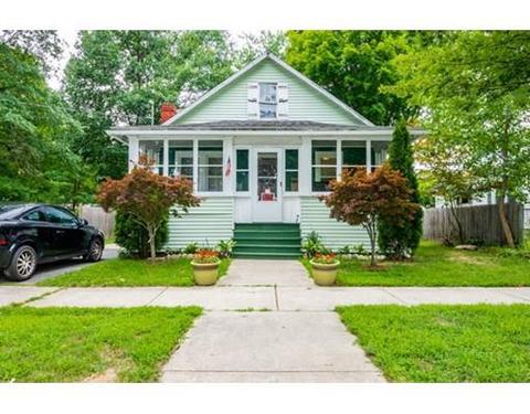 22 Stuart St, Springfield, MA 01119 photo 1