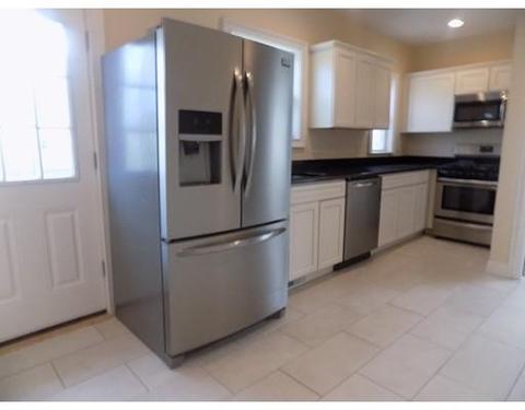 11 Franklin St, Danvers, MA 01923 photo 4