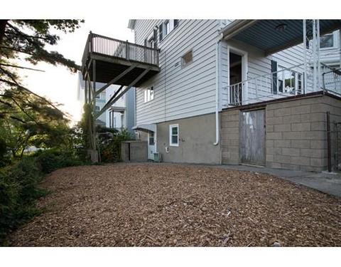 713 Walnut St, Fall River, MA 02720 photo 4