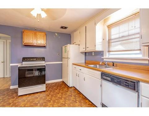 38 Lachine St, Chicopee, MA 01020 photo 5