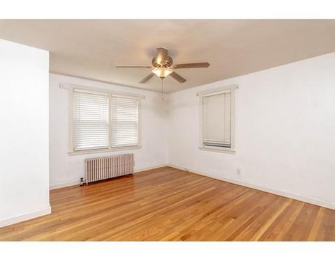 38 Lachine St, Chicopee, MA 01020 photo 4