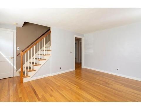 38 Lachine St, Chicopee, MA 01020 photo 9