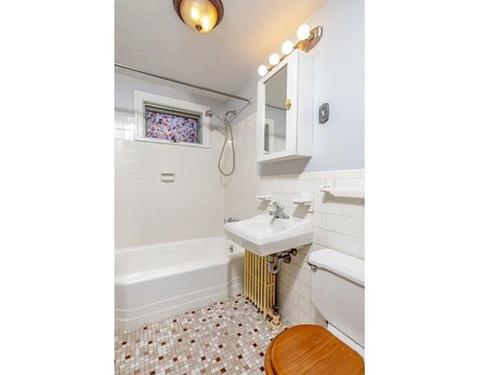 38 Lachine St, Chicopee, MA 01020 photo 10