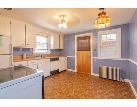 38 Lachine St, Chicopee, MA 01020 photo 2