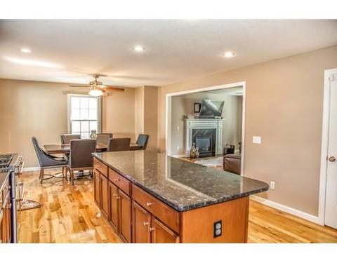 44 Jordan St, Springfield, MA 01119 photo 7
