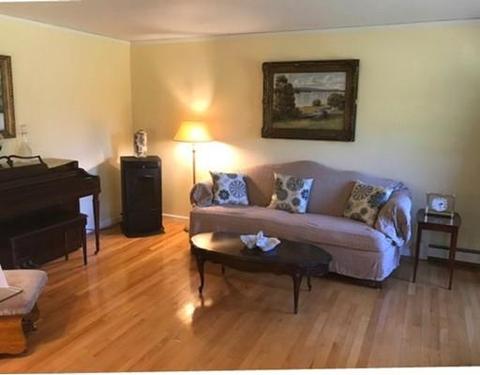 20 Cadman Rd, Mendon, MA 01756 photo 2