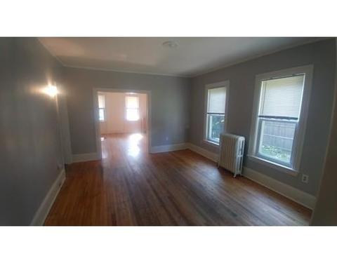 28 Crown St, Worcester, MA 01609 photo 13