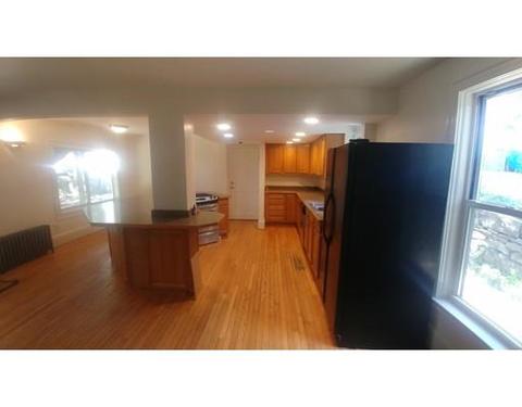28 Crown St, Worcester, MA 01609 photo 11