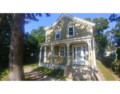 28 Crown St, Worcester, MA 01609 photo 1