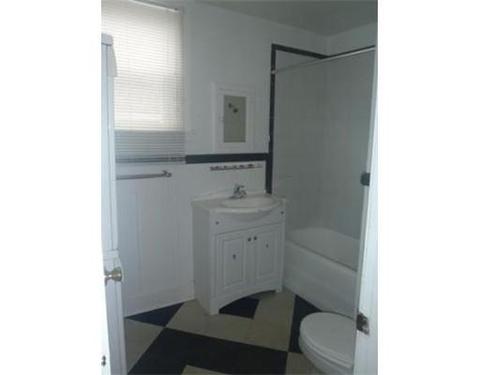 28 Crown St, Worcester, MA 01609 photo 29