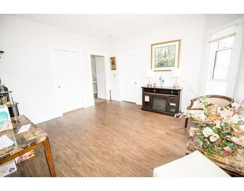 33 Harrison St, Lowell, MA 01852 photo 3