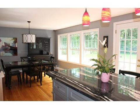 29 Carr St, Sutton, MA 01590 photo 6