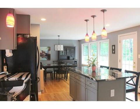 29 Carr St, Sutton, MA 01590 photo 5